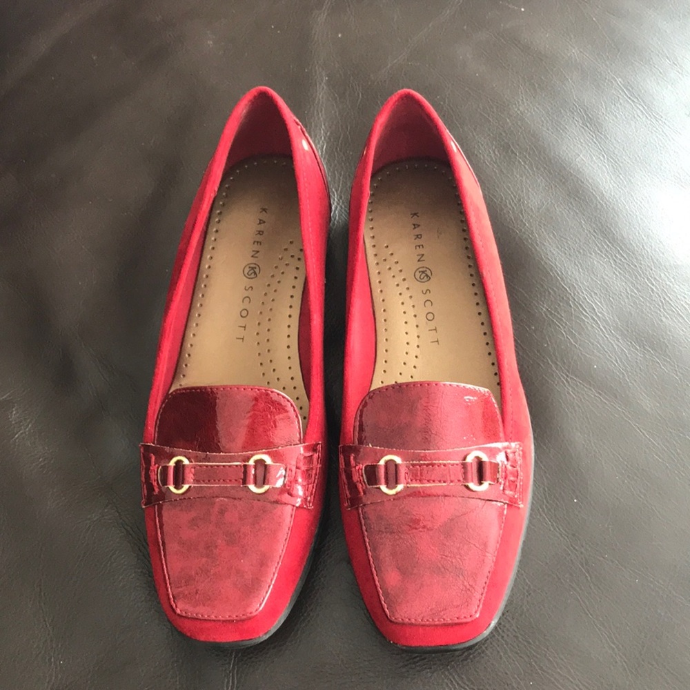 Karen Scott Jazmin Red Square Toe Loafer Sz 6
